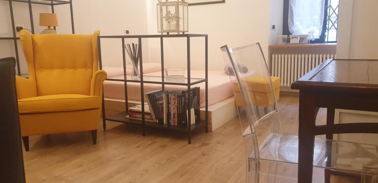 Isola Dal Verme Flat Apartment Milan Bagian luar foto
