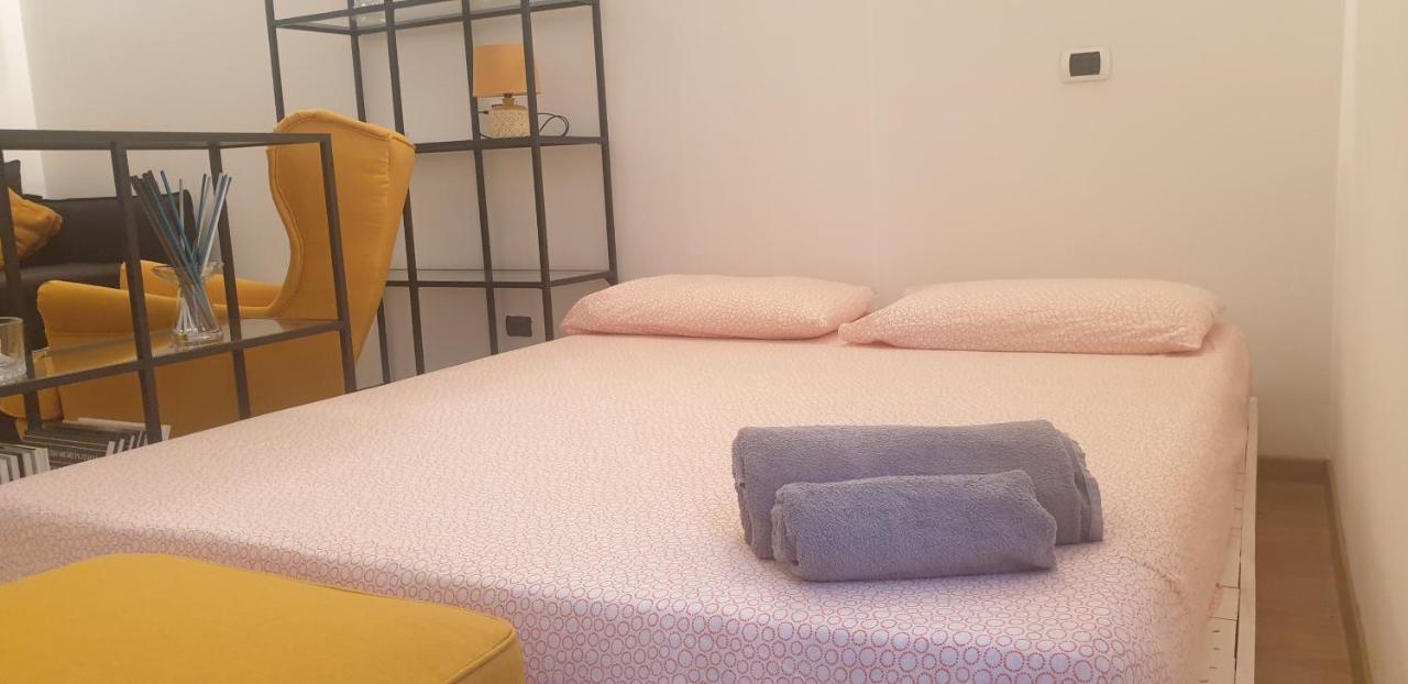 Isola Dal Verme Flat Apartment Milan Bagian luar foto