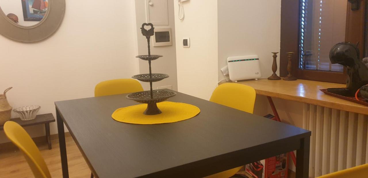 Isola Dal Verme Flat Apartment Milan Bagian luar foto