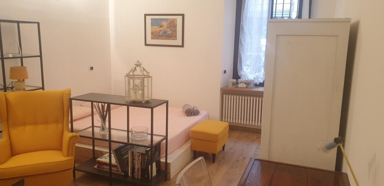 Isola Dal Verme Flat Apartment Milan Bagian luar foto